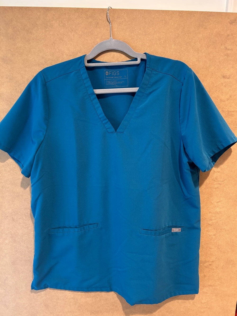 FIGS Women’s Alps Blue Casma V-Neck Scrub Top